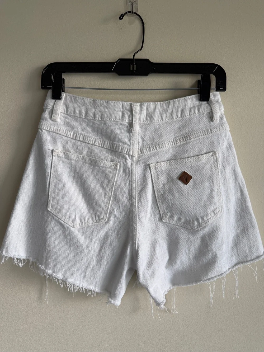 Abrand Venice White Denim Shorts High Rise Raw Hem Stretch Size 25 AU7